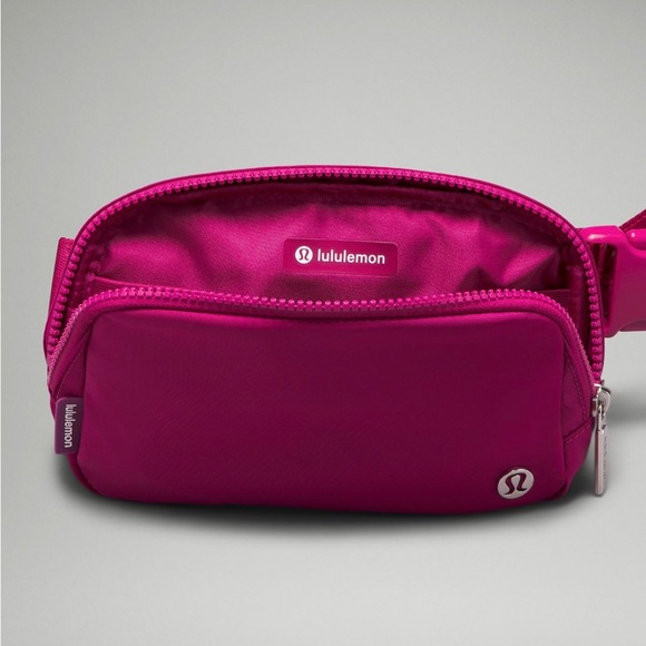 Lululemon Everywhere Belt Bag 1L- Wild Berry - Picture 6 of 9